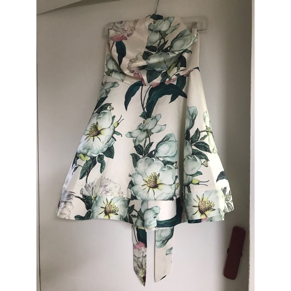 Lulu’s floral halter dress